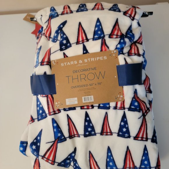 Stars & Stripes Decorative Oversized 70" x 50" Throw, NWT - Picture 3 of 5